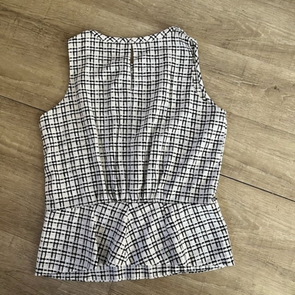 Banana Republic Black and White Sleeveless Top Size 2 Like New - Picture 12 of 13
